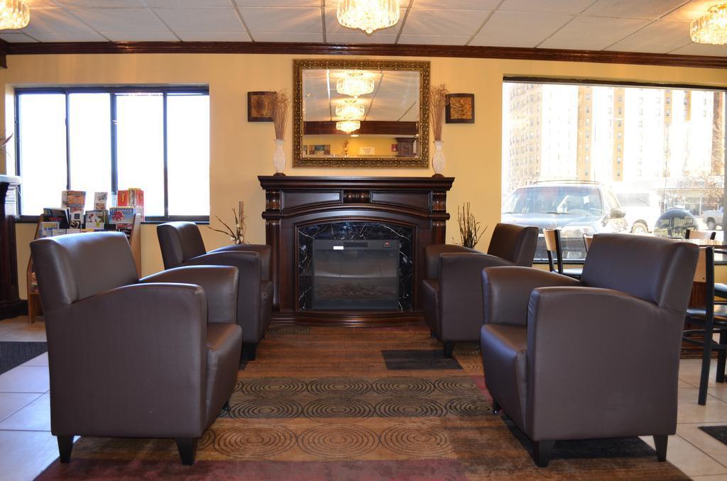 Comfort Inn Downtown Детройт Екстериор снимка